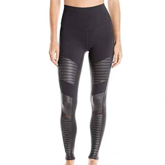 Alo yoga top black glossy leggings